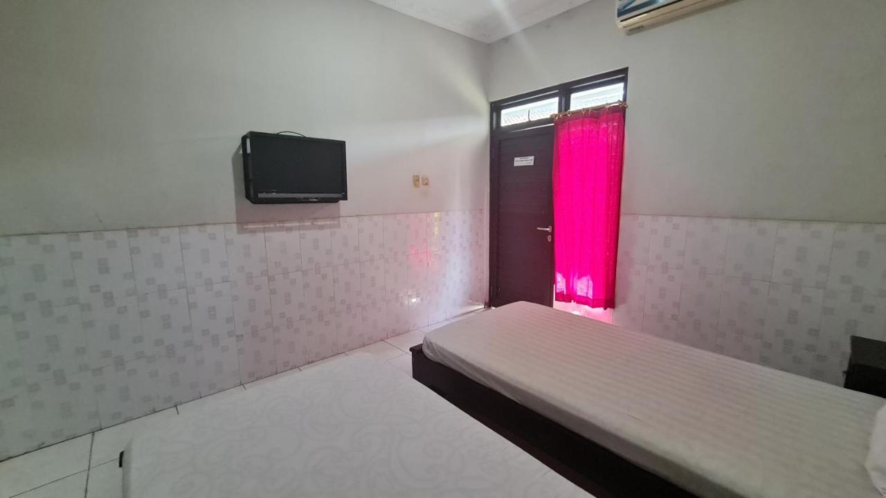 Oyo 90831 Hotel Gardenia Prambanan Jogjacarta Exterior foto