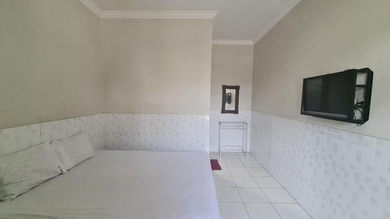 Oyo 90831 Hotel Gardenia Prambanan Jogjacarta Exterior foto